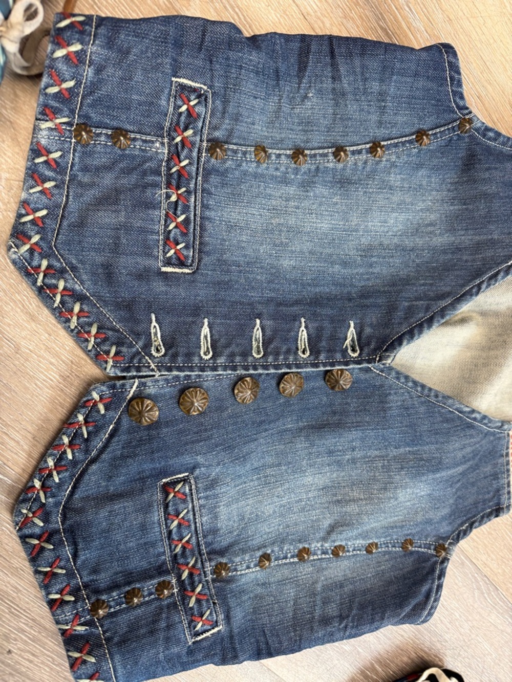 Double Ranch Embroidered Denim Vest with Red Bandana Accents Women's size small - Picture 10 of 10
